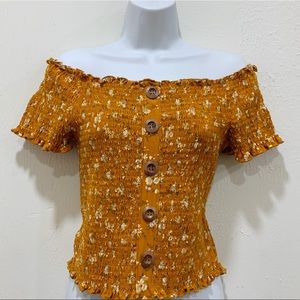 ⭐️ 2 for $20 ⭐️ Off the shoulder top ☀️